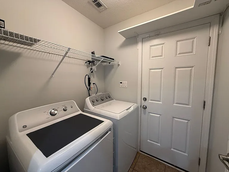 3838 Weatherstone Cir — Photo 25
