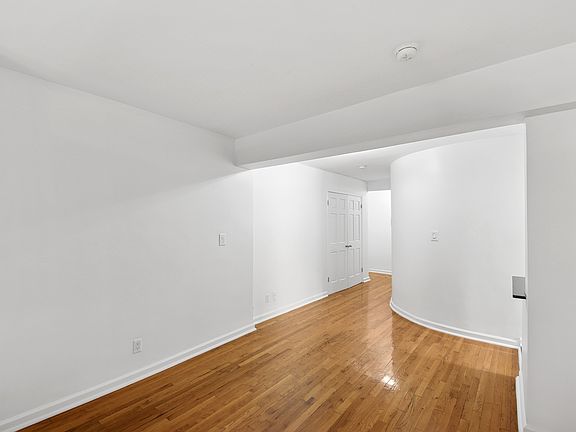 3rd image of 401 W 56th St APT 4M