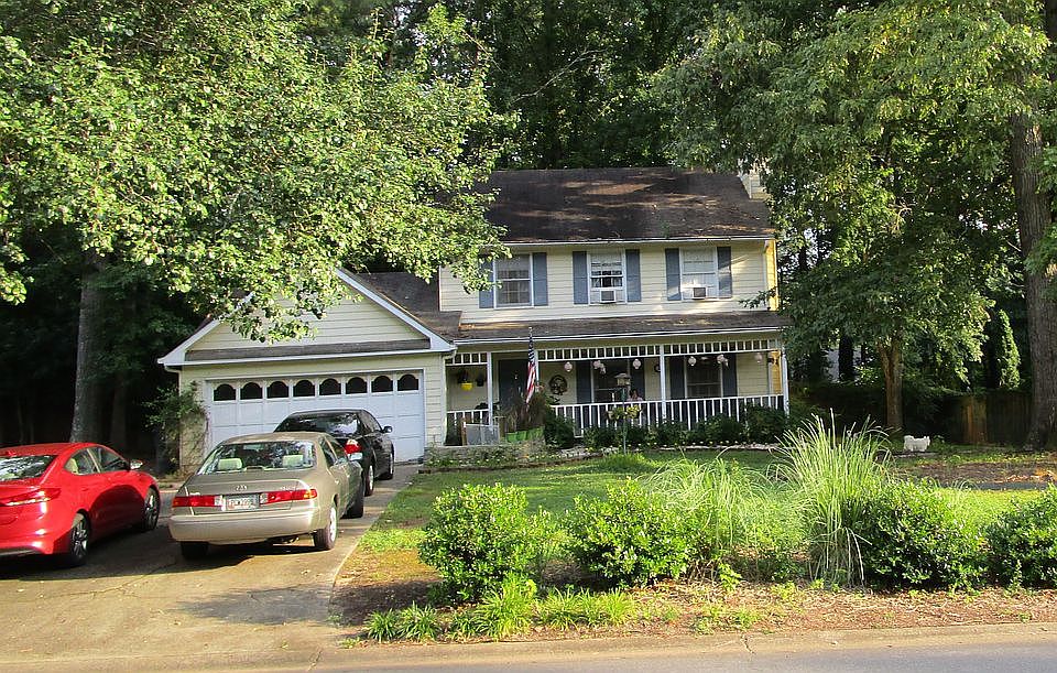1st image of 2415 Tammeron Dr SW