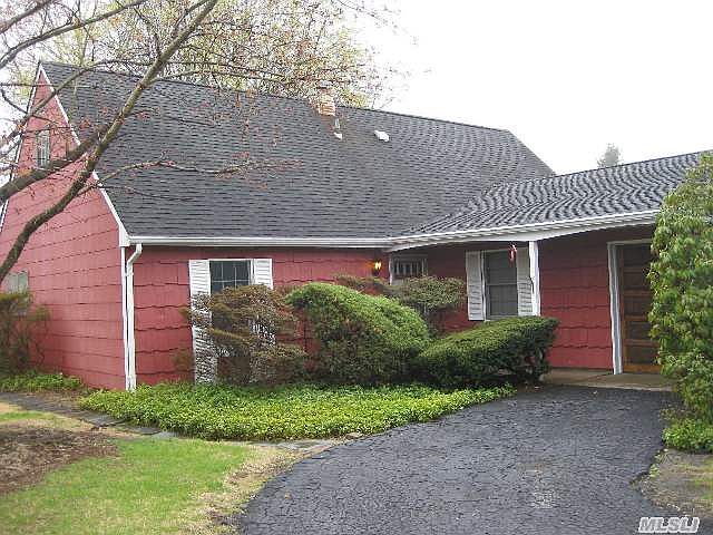 1st image of 135 Stuyvesant Dr