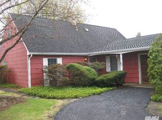 135 Stuyvesant Dr, Port Jefferson Station, NY 11776