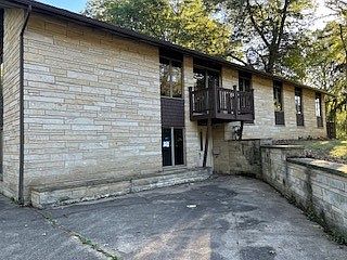 1st image of 246 Edison St