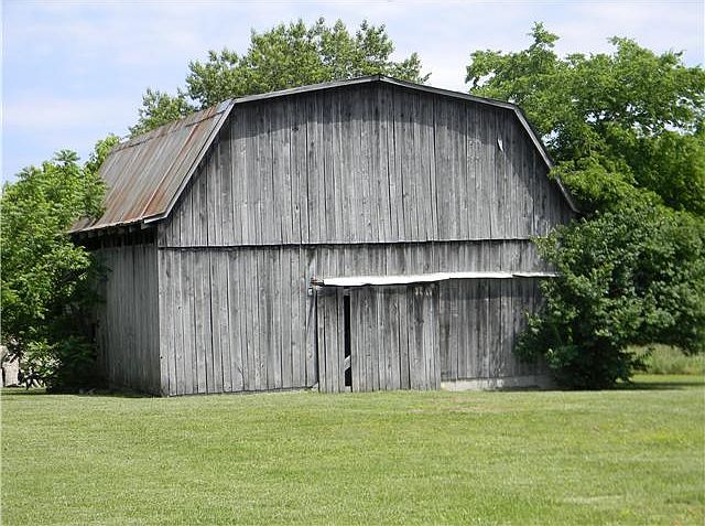 1st image of 360 Newton Ln