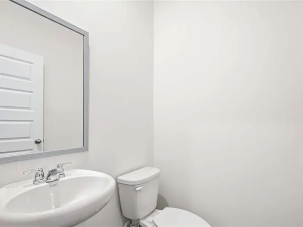 1300 Aura Ln, Lawrenceville, GA 30045