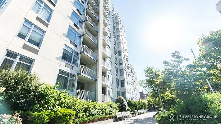 Sold by Silverstone Group USA Corp. | media 47