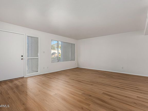 5th image of 7709 E WILSHIRE Drive
