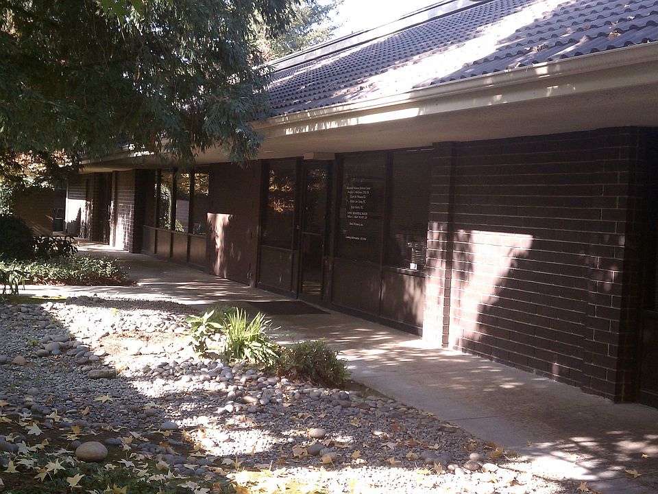 1st image of 1704 E Bullard Ave