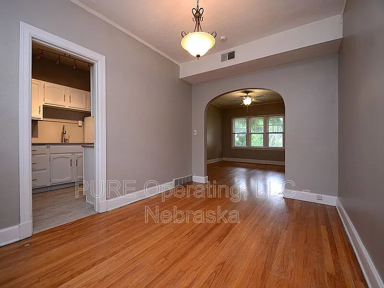 406 N 49th St #5 — Photo 7