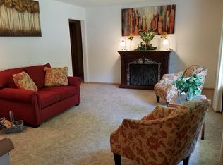 4573 N 107th St, Wauwatosa, WI 53225