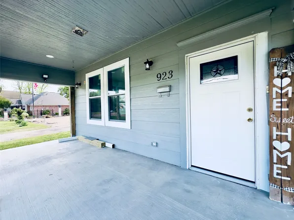 923 Church St, Sulphur Springs, TX 75482