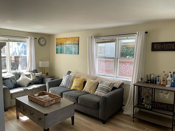 2nd image of 168 Fleet St APT C