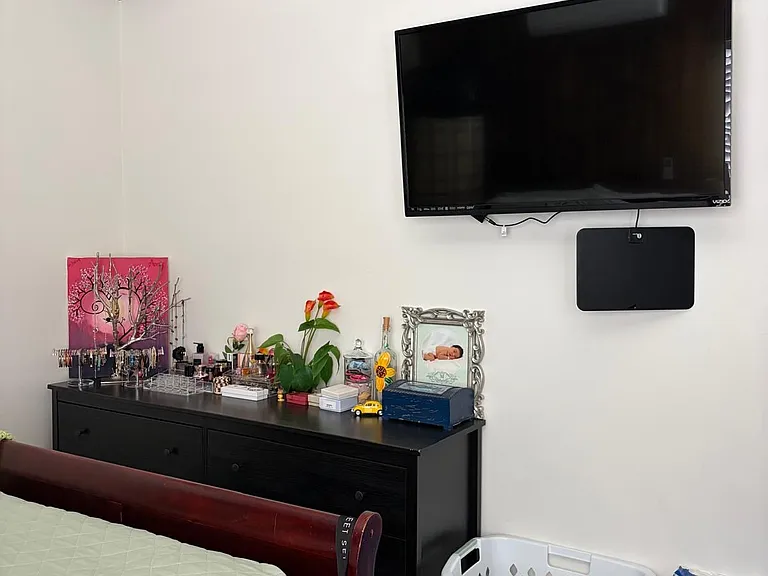 901 N Dickel St #C — Photo 3