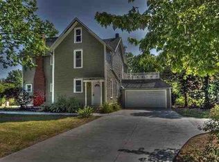 600 SW Grand Ct, Topeka, KS 66606