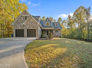 4211 Foxhills Dr, Louisville, TN 37777