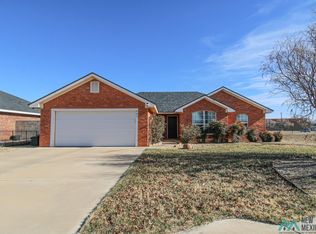 801 Almond Tree Ln, Clovis, NM 88101