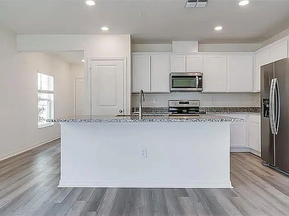 5th image of 2302 Carrabelle Way