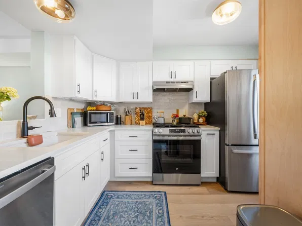 805 Brookline Way, Rockland, MA 02370