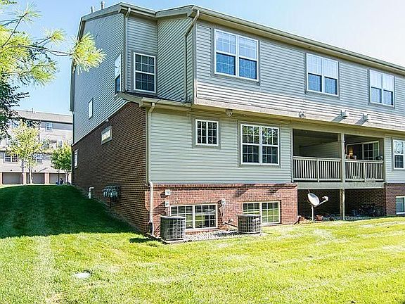 2nd image of 2950 Barclay Way
