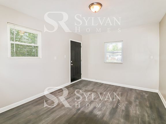 2nd image of 520 King George Rd