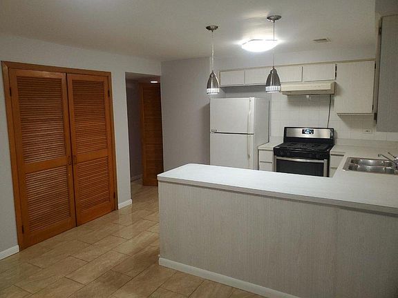 2nd image of 5544 W Diversey Ave #1S