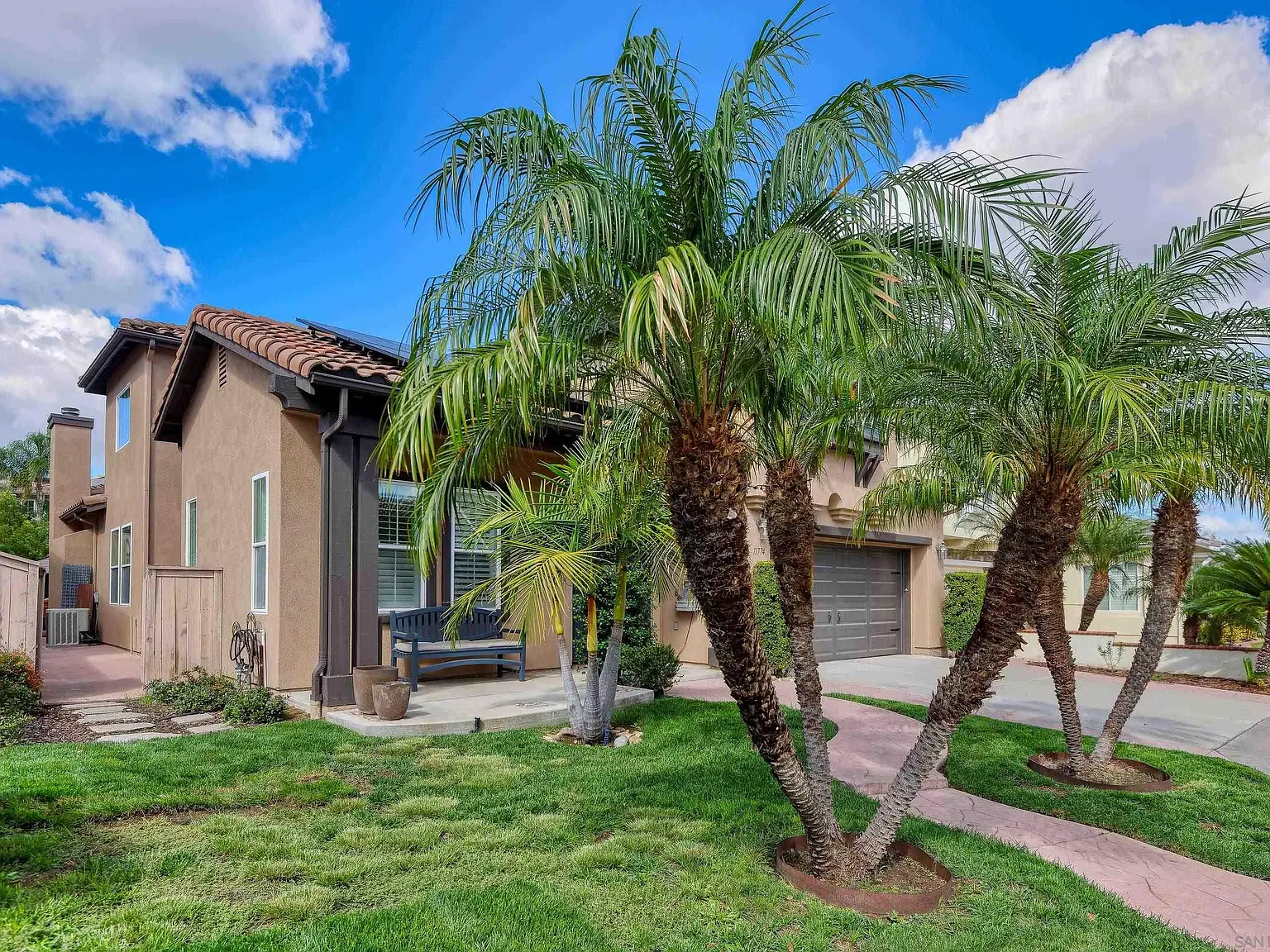 4 bed, 3.0 bath, 2872 sqft, $6,450 — Photo 3