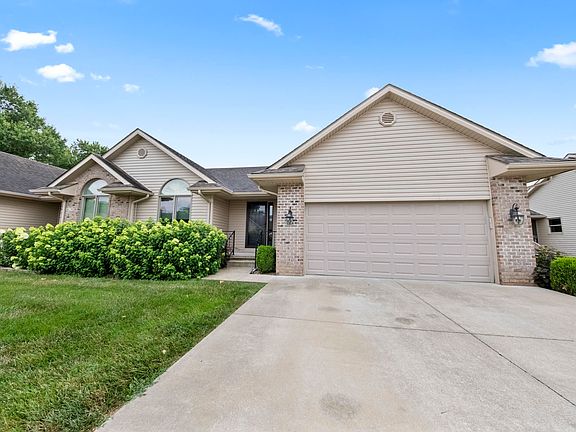 4th image of 208 Condominium Dr