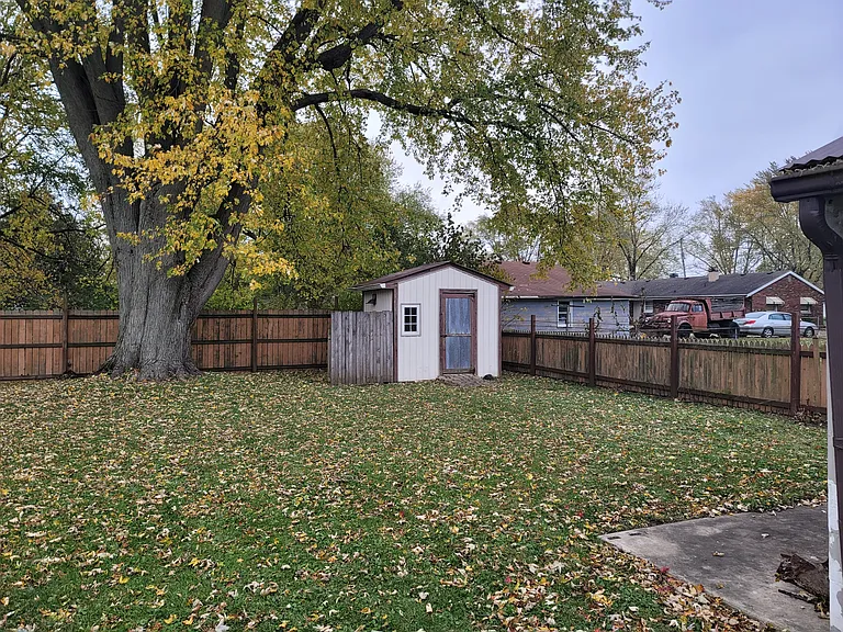 5418 Main St — Photo 2