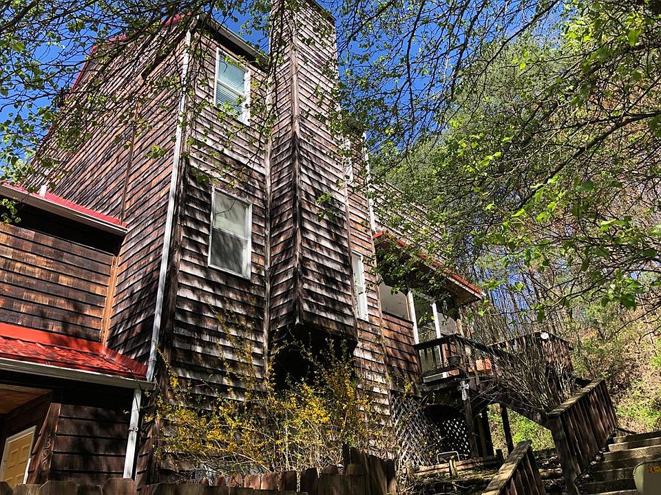1st image of 139 Mountain Chase Dr