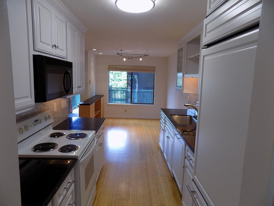 1st image of 635 Lytton Ave
