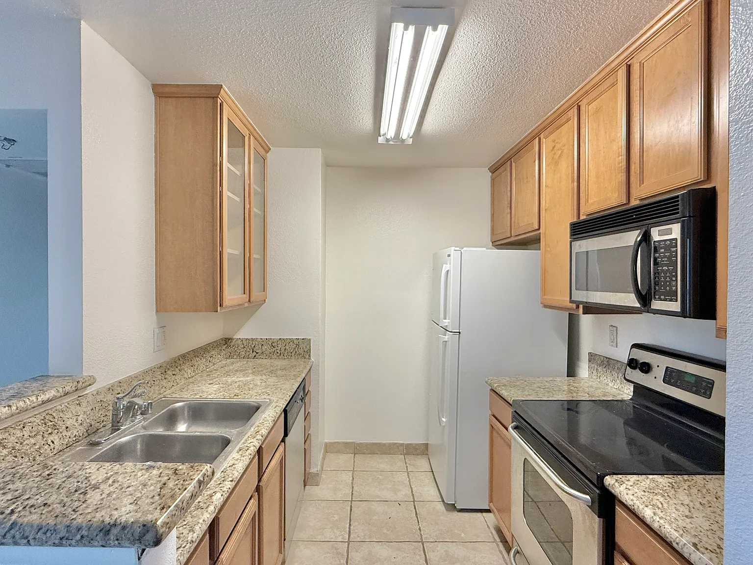 1 bed, 600 sqft, $2,348 — Photo 3