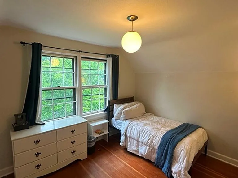 1527 Pacific Ter — Photo 13
