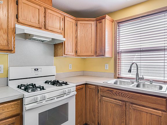 5th image of 3312 NE 141st Ave