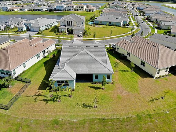 3rd image of 15966 Whippoorwill Cir