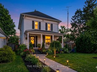 422 Greenfield St, Petrolia, ON N0N 1R0