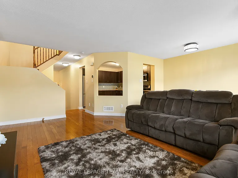 415 Galatina Way — Photo 5