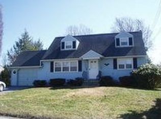 9 Marlin Rd, Brewster, NY 10509