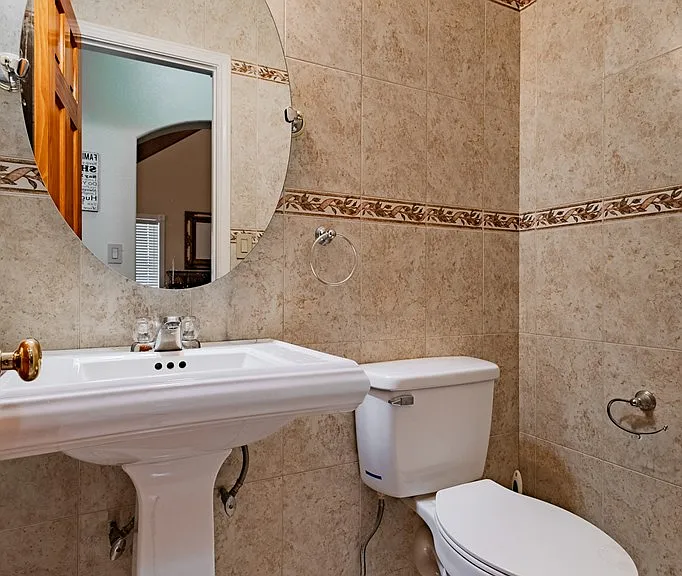 2201 Zacatecas Dr — Photo 45