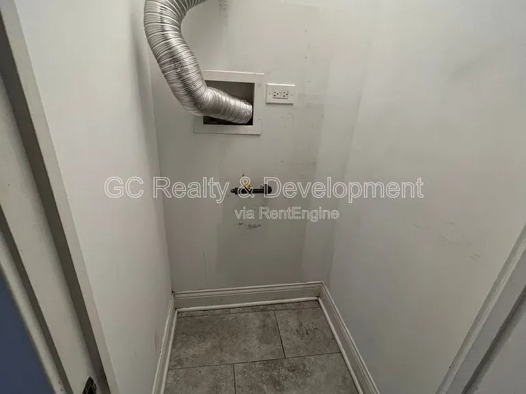 6031 S Eberhart Ave #2 — Photo 15