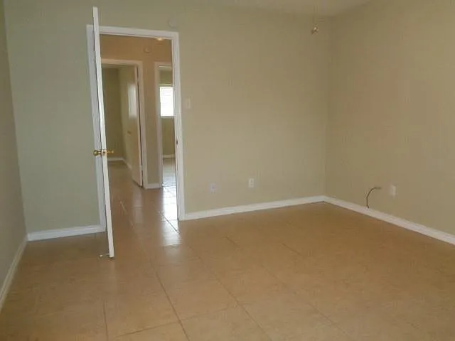 14022 Greenway Dr — Photo 22