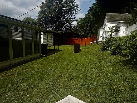 3rd image of 4696 Ohio River Rd