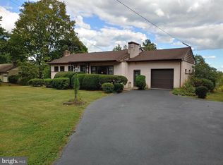 40 E Hillcrest Ave, Chalfont, PA 18914