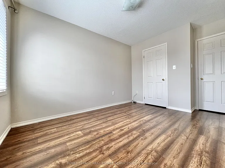 2153 Redstone Cres — Photo 22