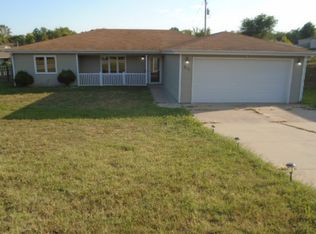 211 William Dr, Ogden, KS 66517