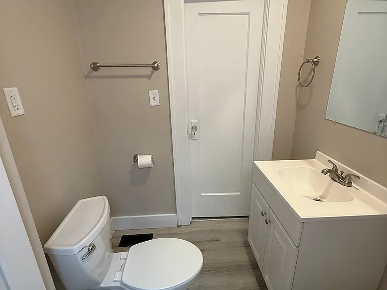 1012 S Fort Ave — Photo 5