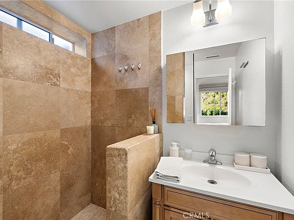 3rd image of 1315 Dunning Dr #1315B