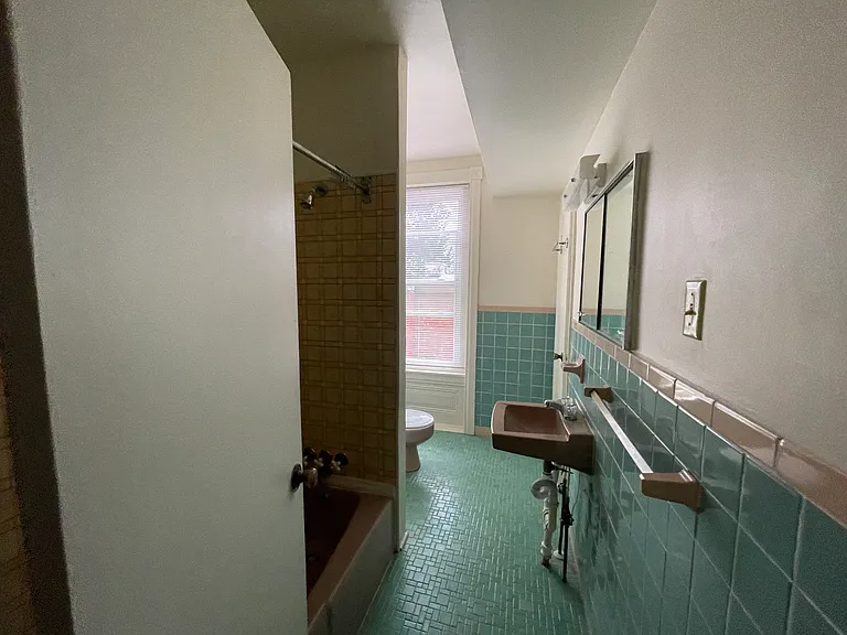 609 S 42nd St #93B — Photo 3