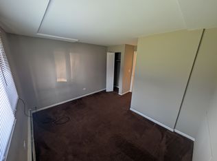1350 Getzelman Dr APT GN, Elgin, IL 60123