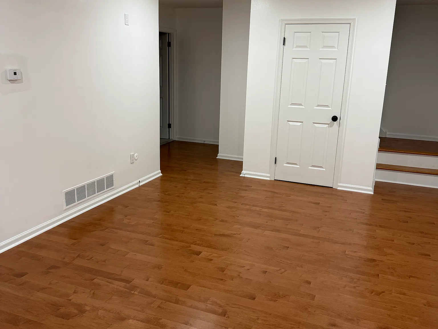 2 bed, 1.5 bath, 1800 sqft, $2,950 — Photo 4