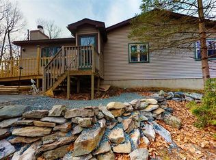 130 Maple Ridge Rd, Milford, PA 18337