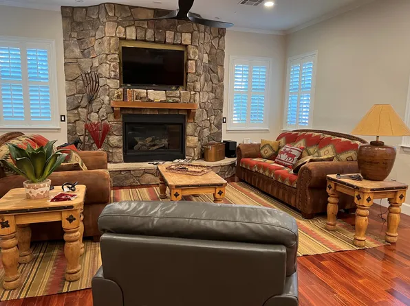 974 E Erie Ct, Gilbert, AZ 85295